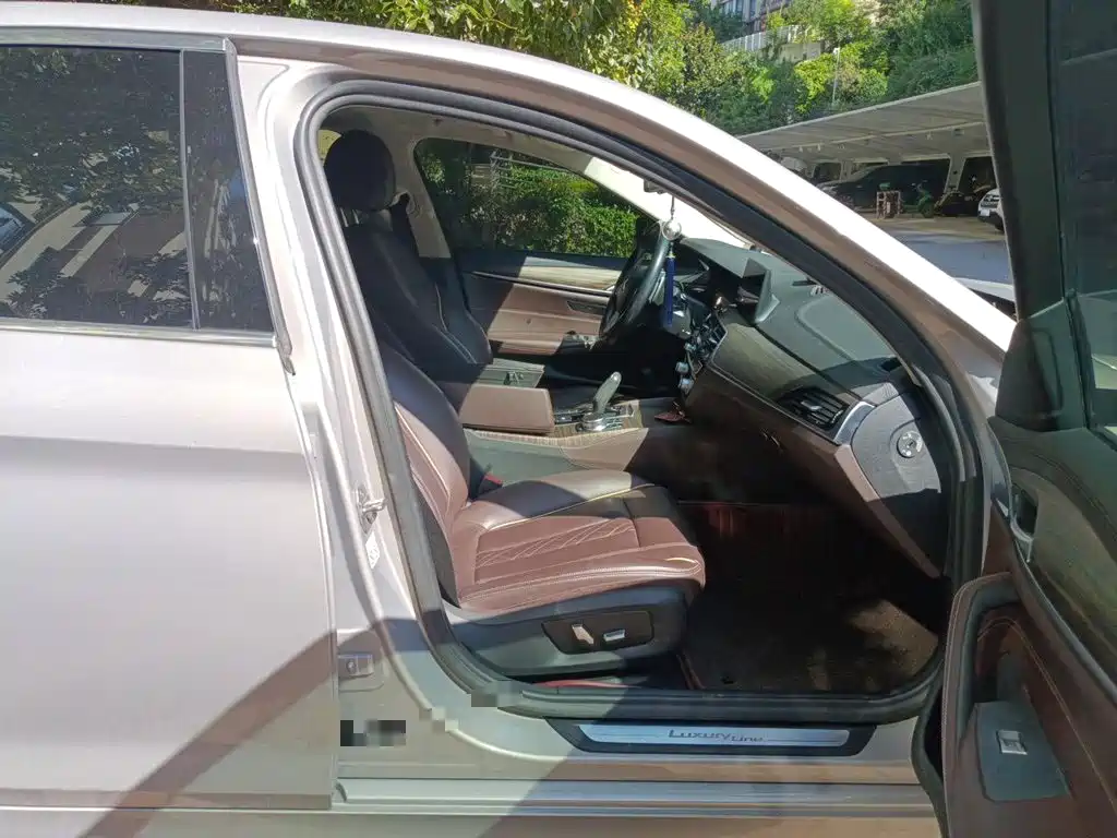BMW 5 Series — миниатюра 18