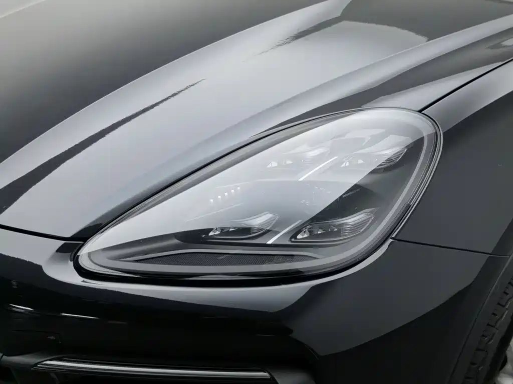 Porsche Cayenne Hybrid — миниатюра 7