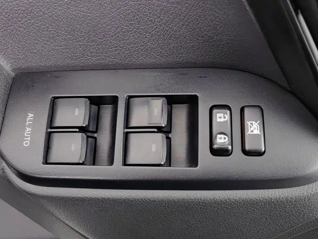 Toyota Prado — миниатюра 9