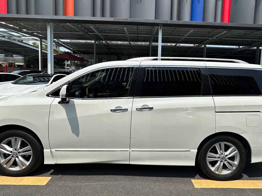 Nissan Quest — миниатюра 7