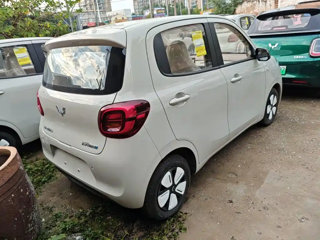 Wuling MINIEV — миниатюра 7