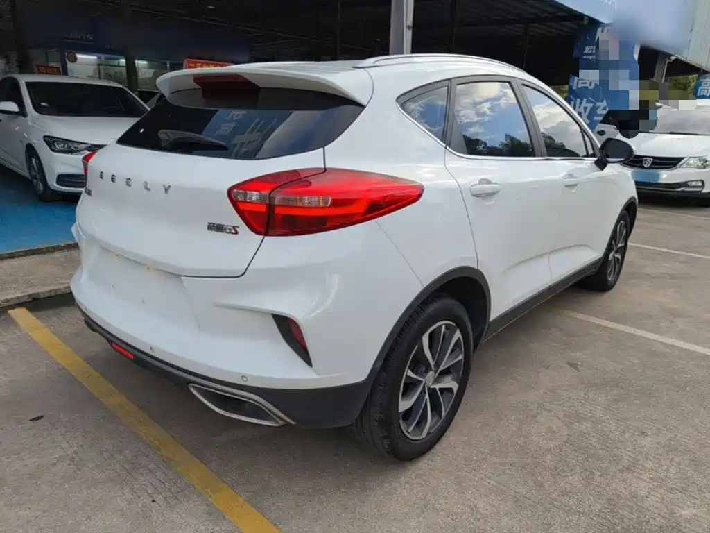 Geely Emgrand GS — миниатюра 7