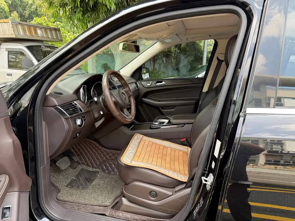 Mercedes-Benz GLE (Import) — миниатюра 15