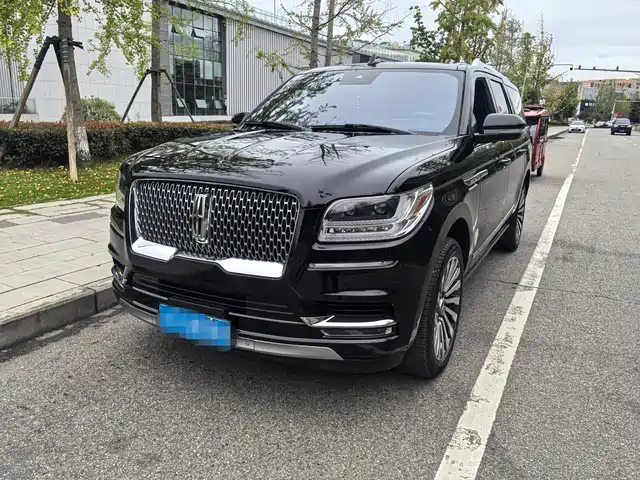 LINCOLN NAVIGATOR 2019
