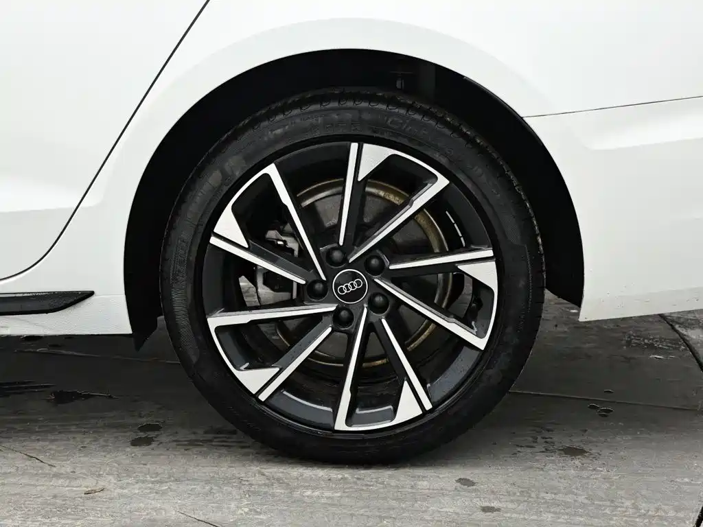 Audi A4L — миниатюра 9