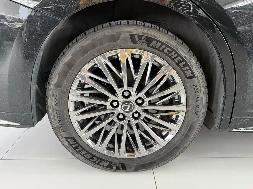 Lexus LM — миниатюра 10