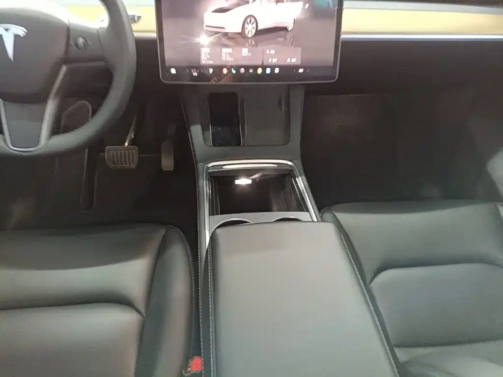 Tesla Model Y — фотографии объявления, Фото 15