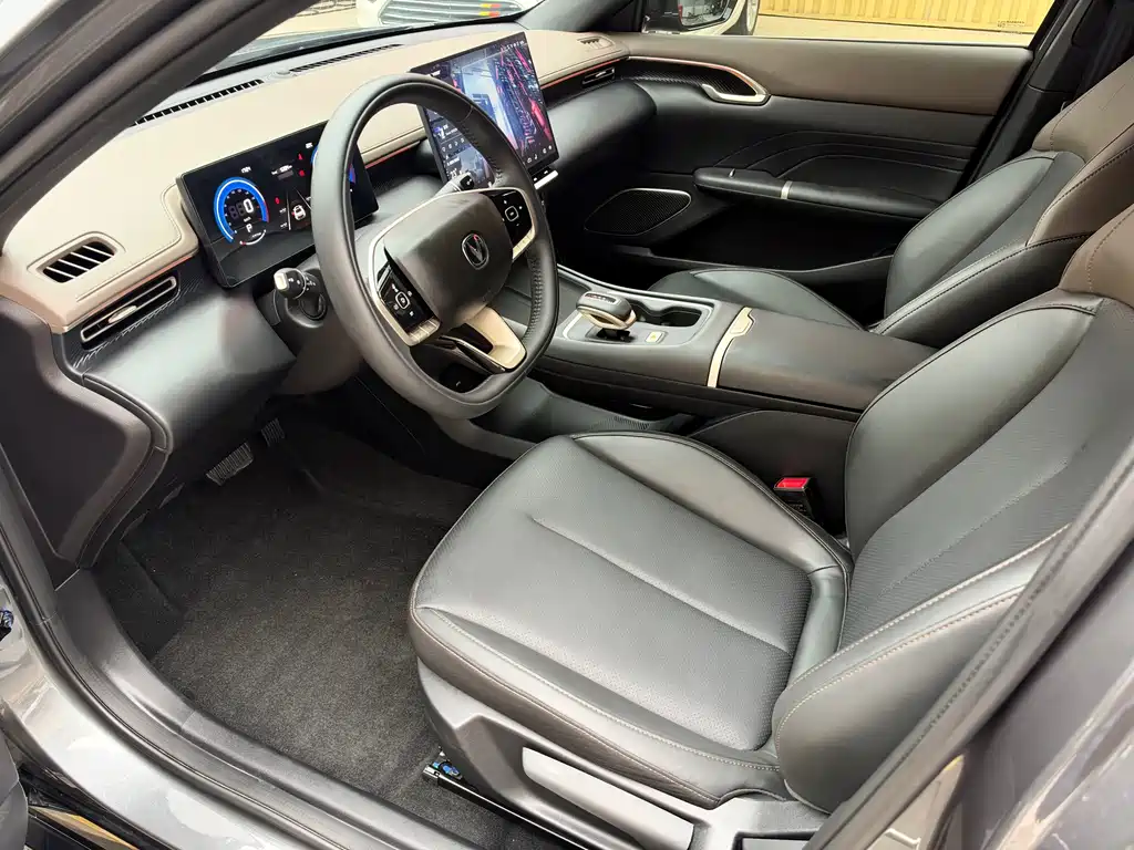 Changan Eado — миниатюра 4