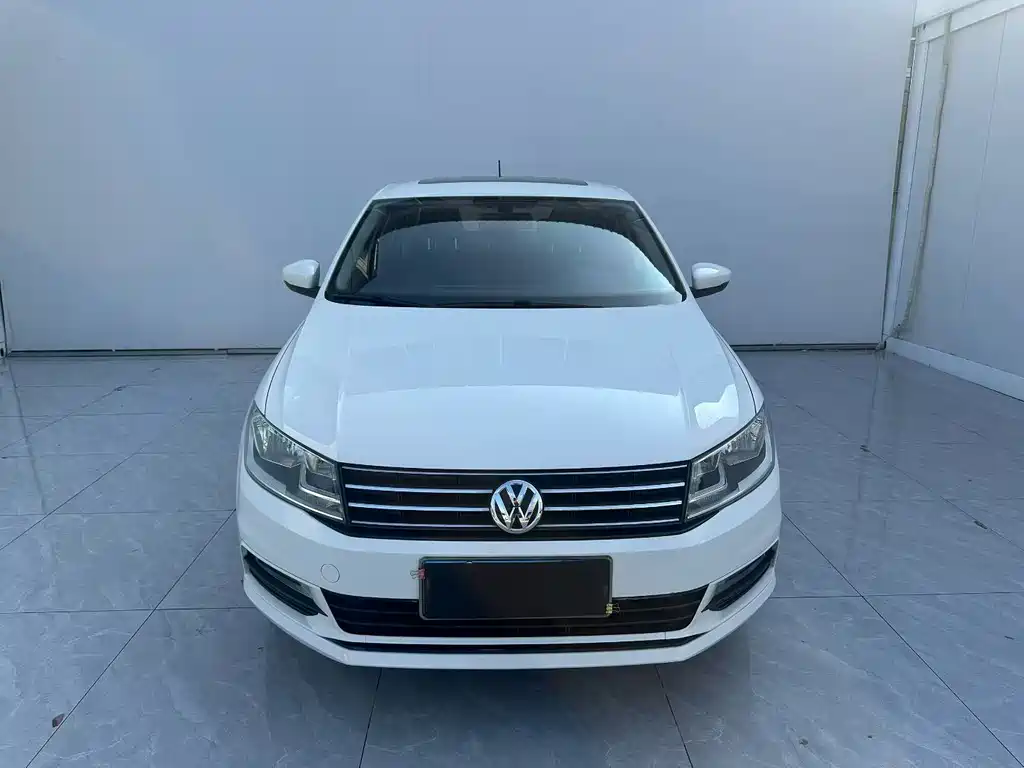 VOLKSWAGEN SANTANA