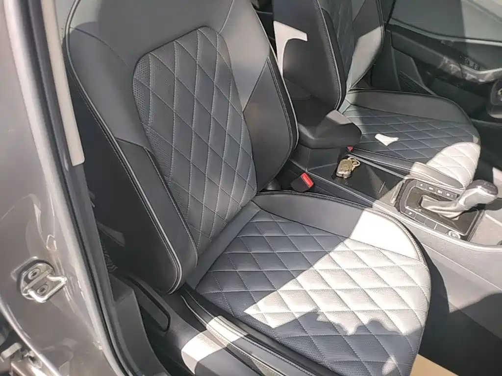 Volkswagen Sagitar — миниатюра 25