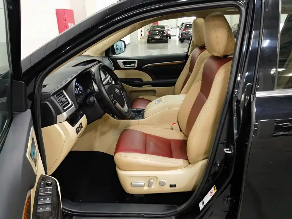Toyota Highlander — миниатюра 10