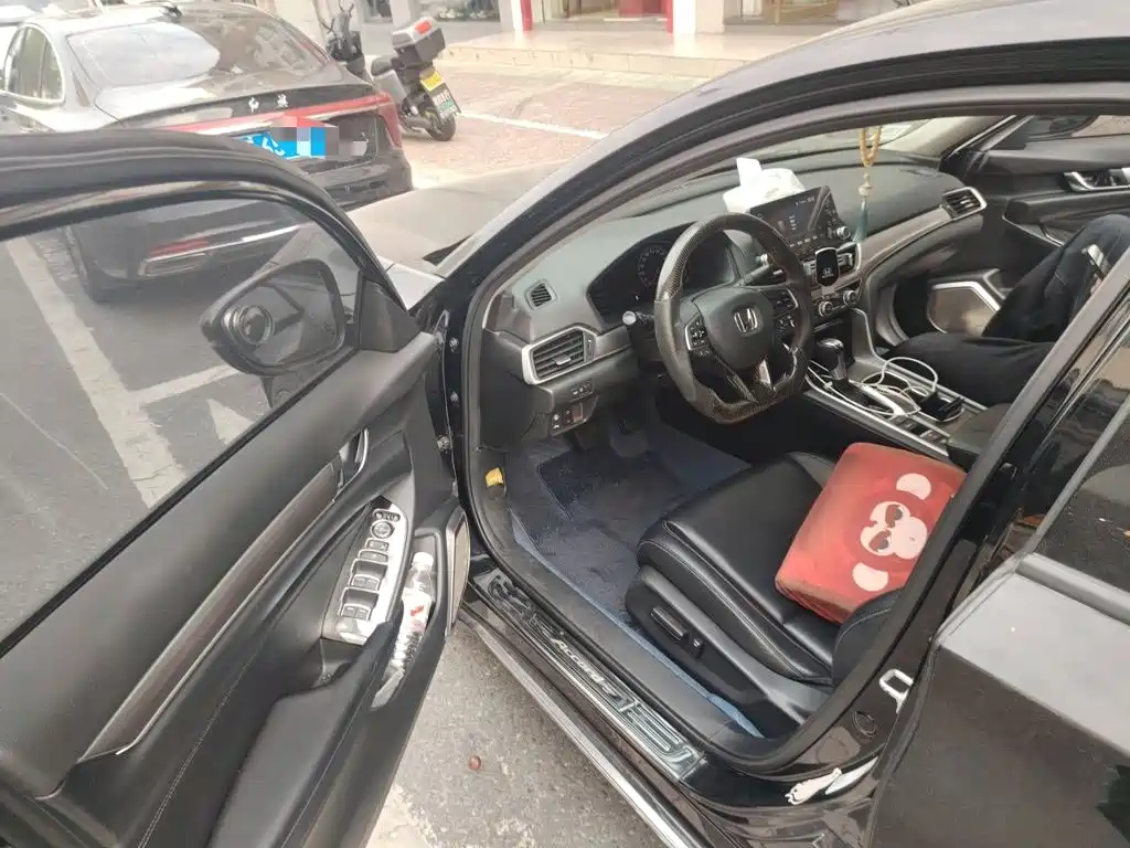 Honda Accord — миниатюра 14
