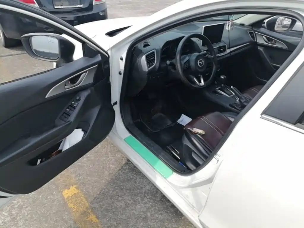 Mazda 3 Axela — миниатюра 16