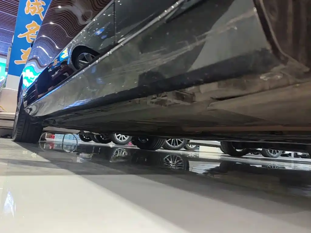 Mercedes-Benz E-Class — миниатюра 21