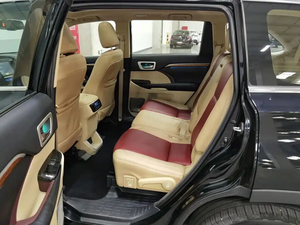 Toyota Highlander — миниатюра 15
