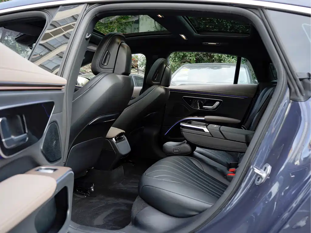 Mercedes-Benz EQS — миниатюра 12