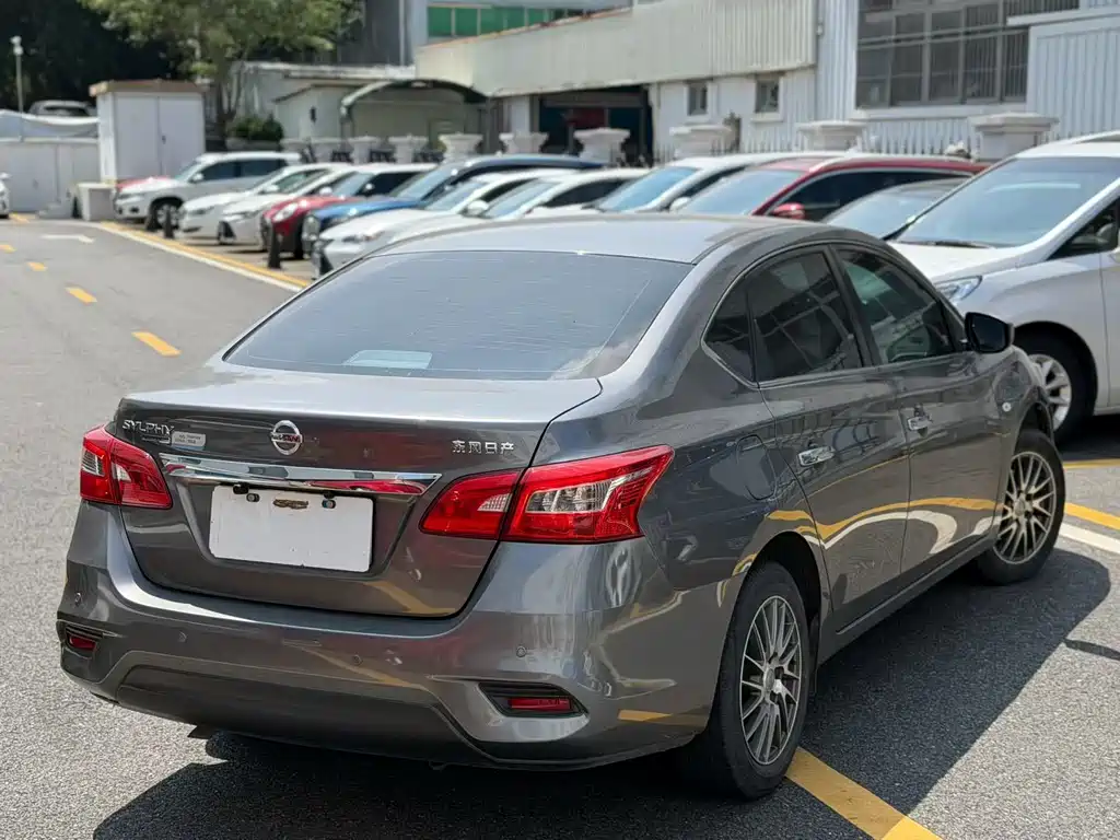 Nissan Sylphy — миниатюра 9