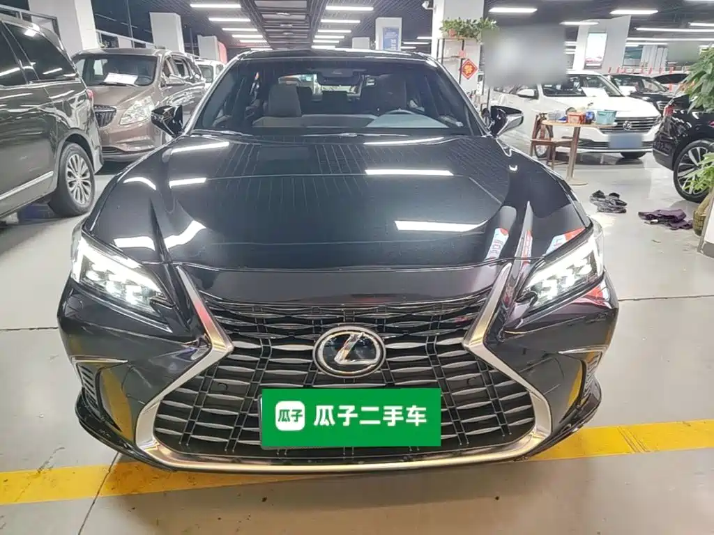 Lexus ES — миниатюра 3