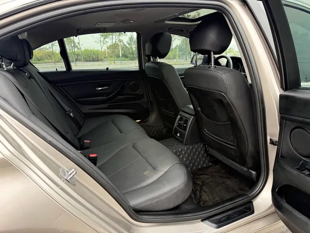 BMW 3 Series — миниатюра 12