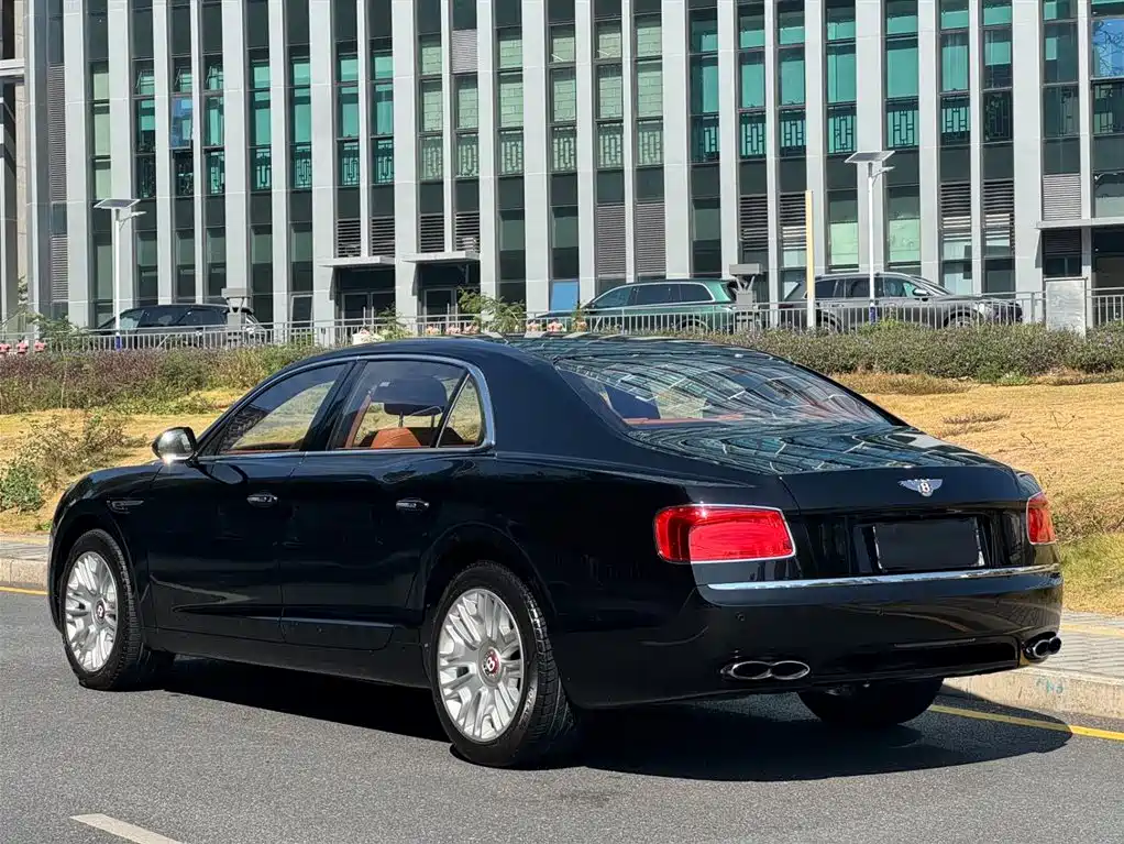 Bentley Flying Spur 2016 4.0T V8 Standard