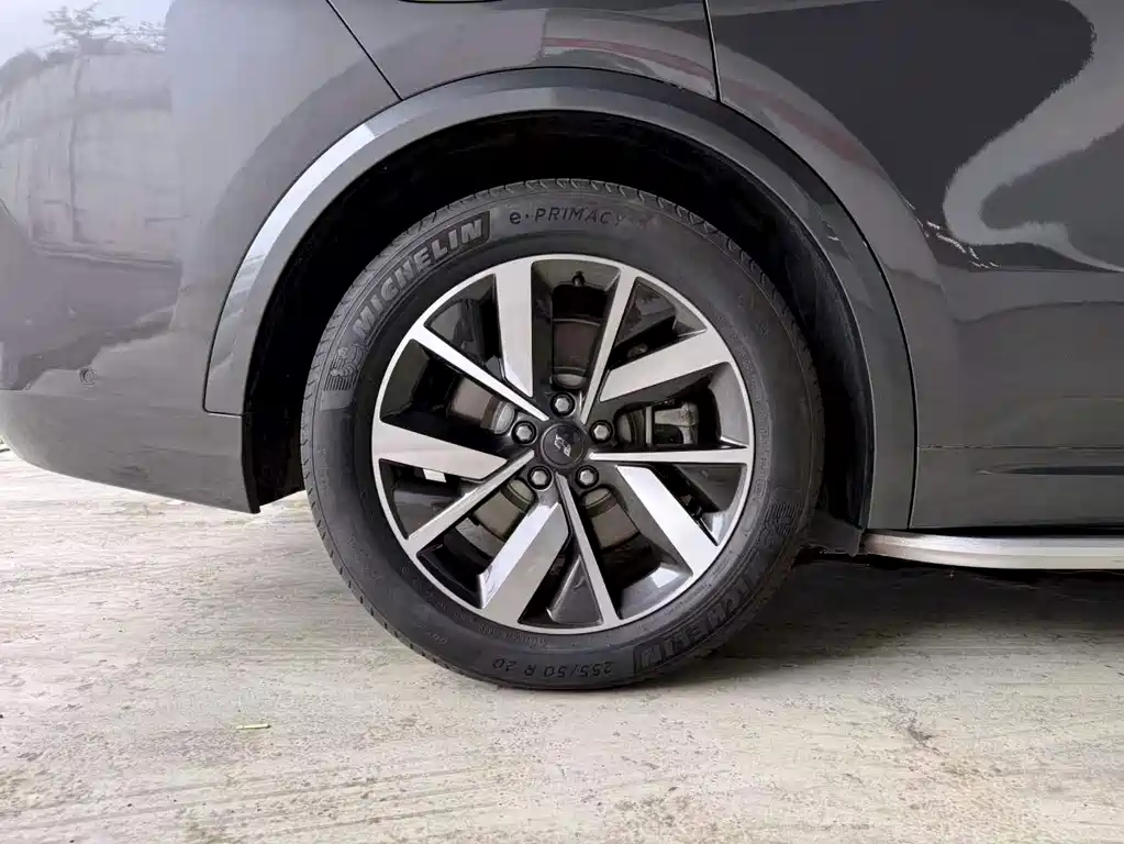 Li Auto Li L8 — миниатюра 31