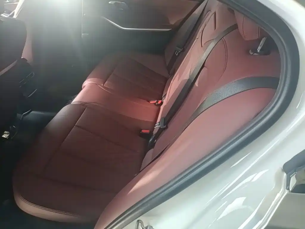 BMW i3 — миниатюра 17