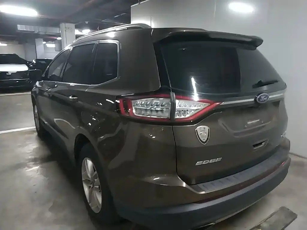 Ford Edge — миниатюра 5