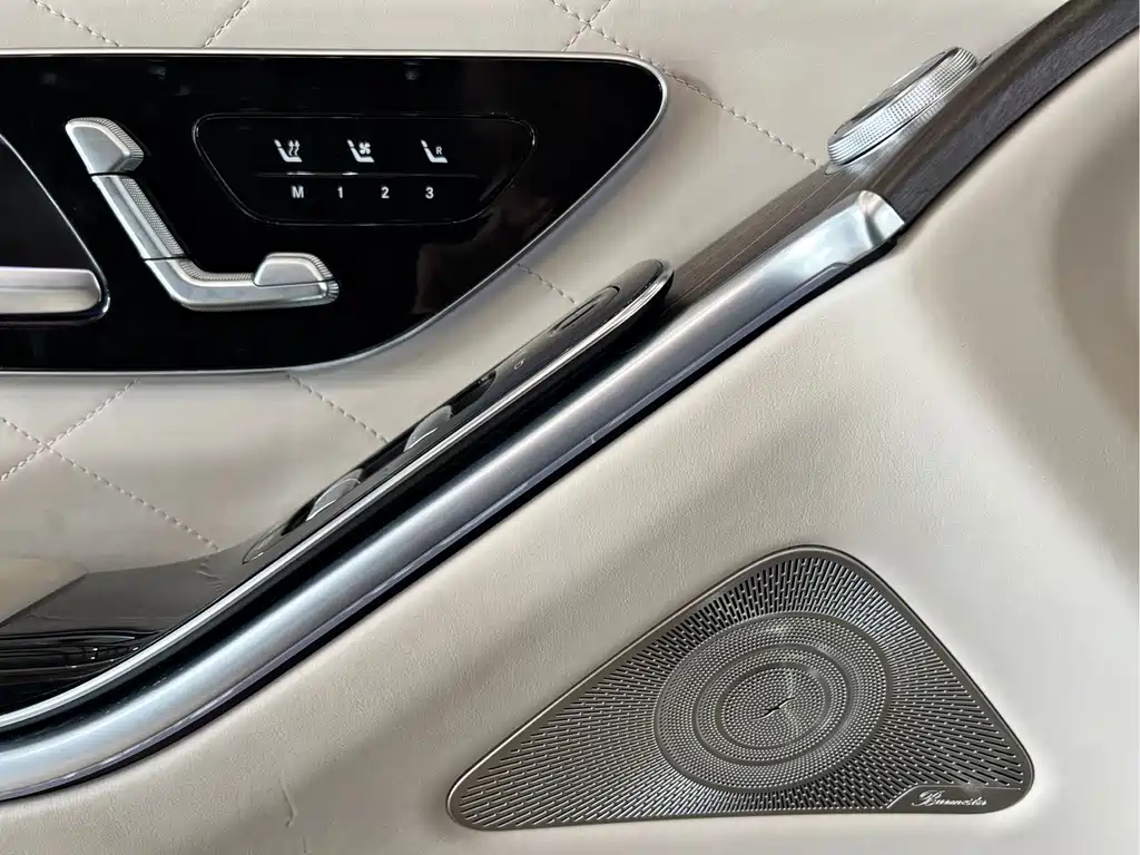 Mercedes-Benz S-Class — миниатюра 18