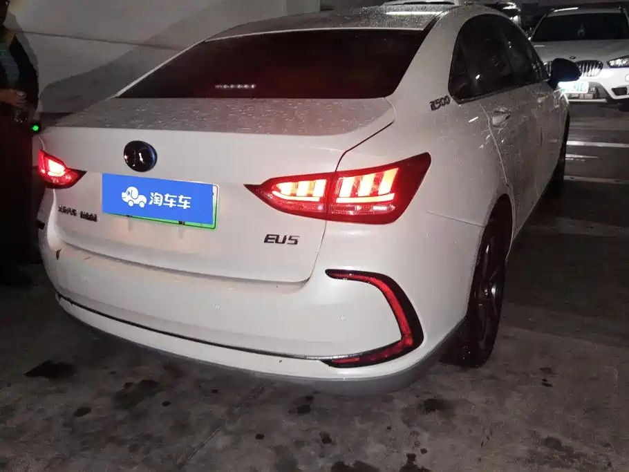 BAIC EU5 — миниатюра 3