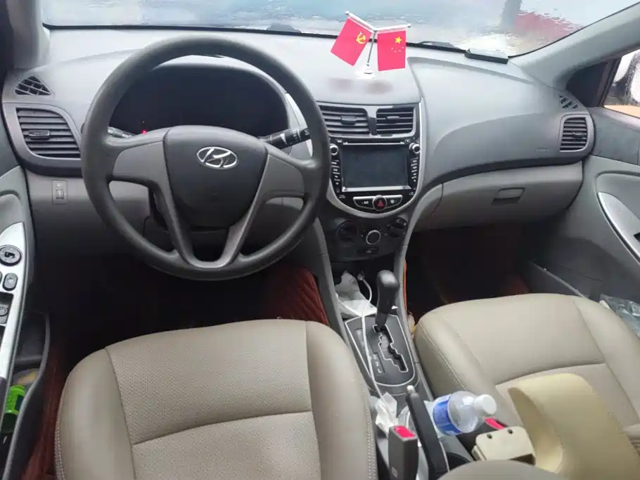 Hyundai Verna — миниатюра 12