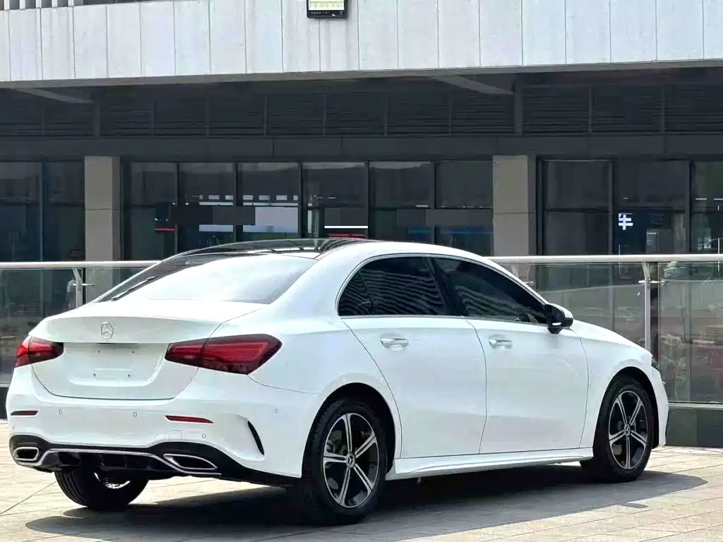 Mercedes-Benz A-Class — миниатюра 10