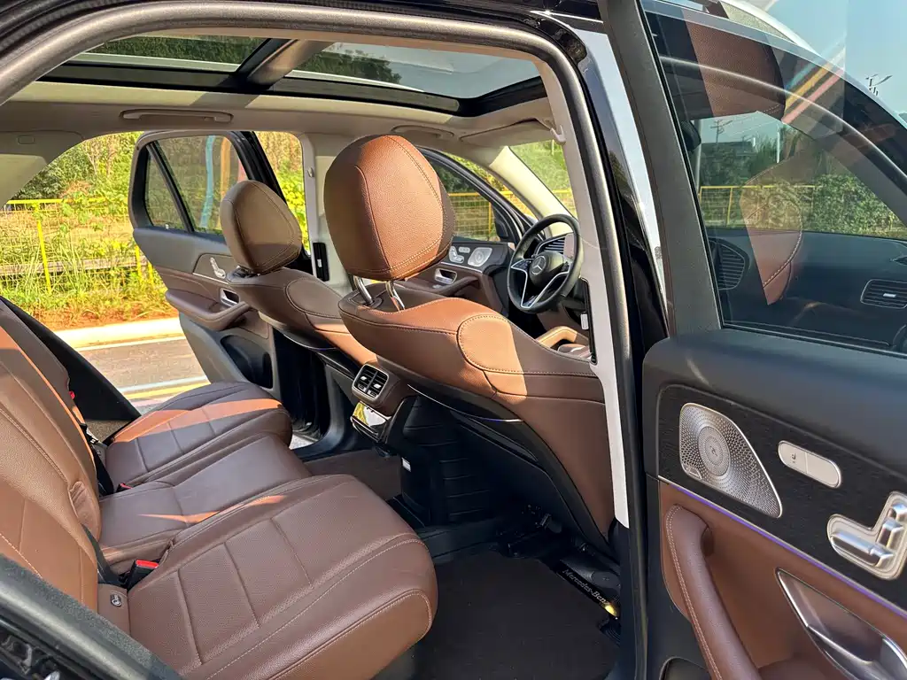 Mercedes-Benz GLE (Import) — миниатюра 13