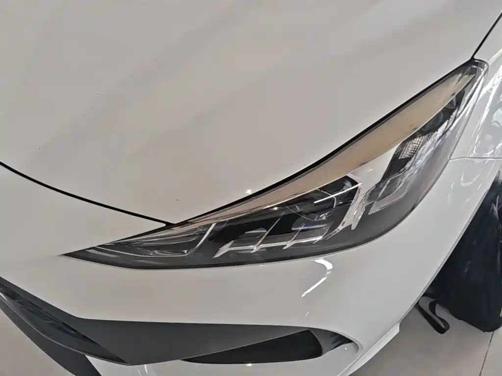 MG MG5 — миниатюра 24
