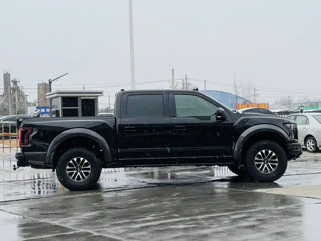 FORD F 150 RAPTOR