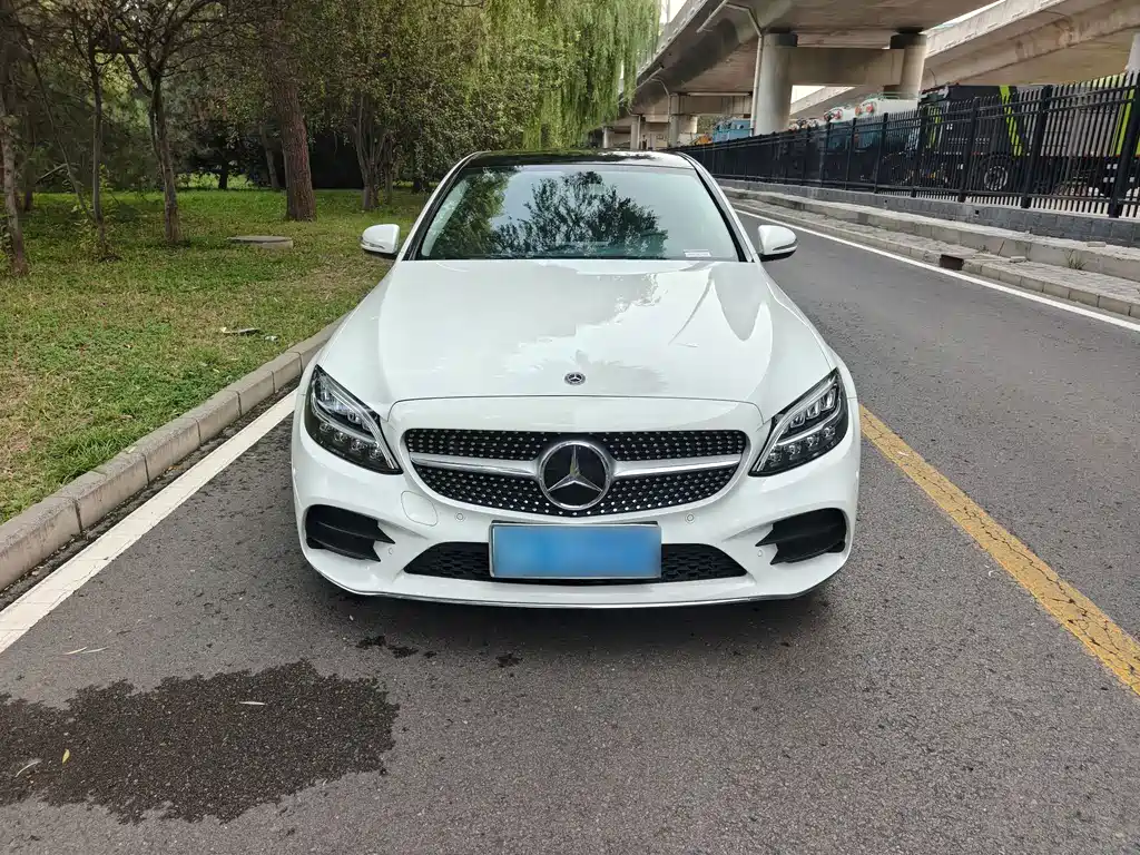 Mercedes-Benz C-Class — миниатюра 2