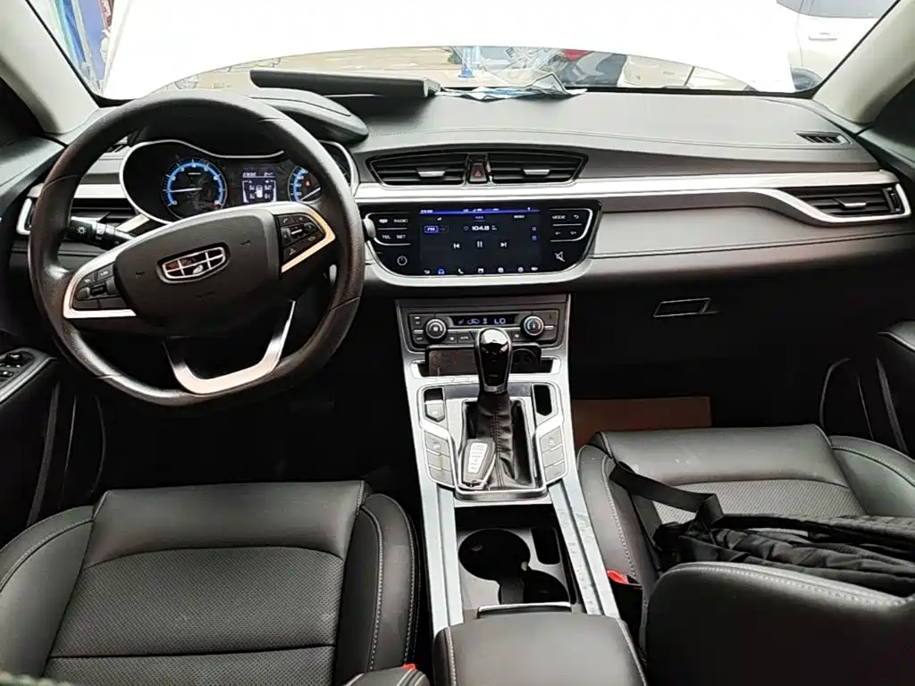 Geely Emgrand — миниатюра 10