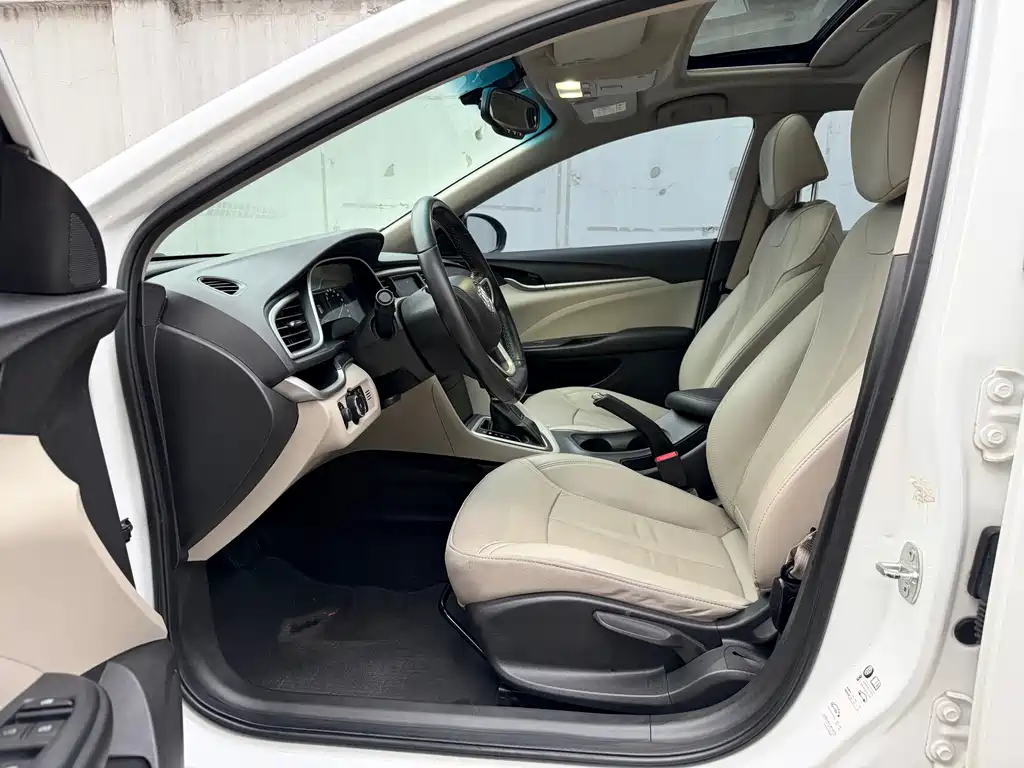 Buick Excelle — миниатюра 4