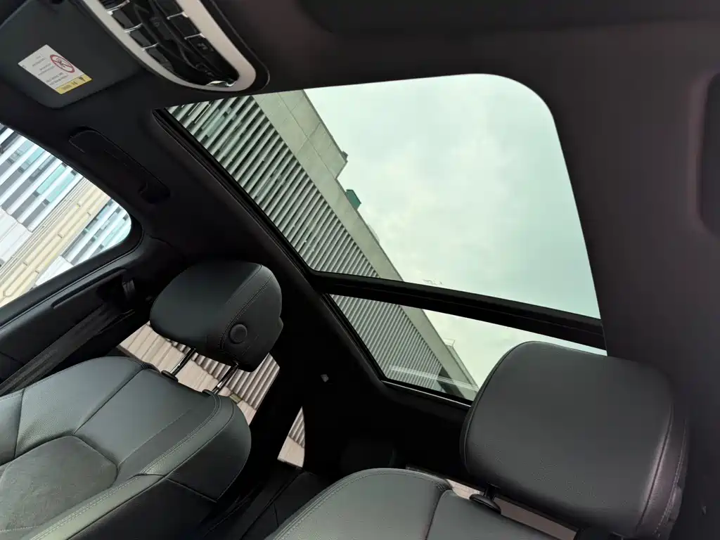Porsche Macan — миниатюра 9