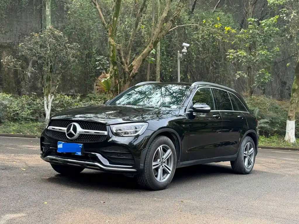 MERCEDES-BENZ GLC