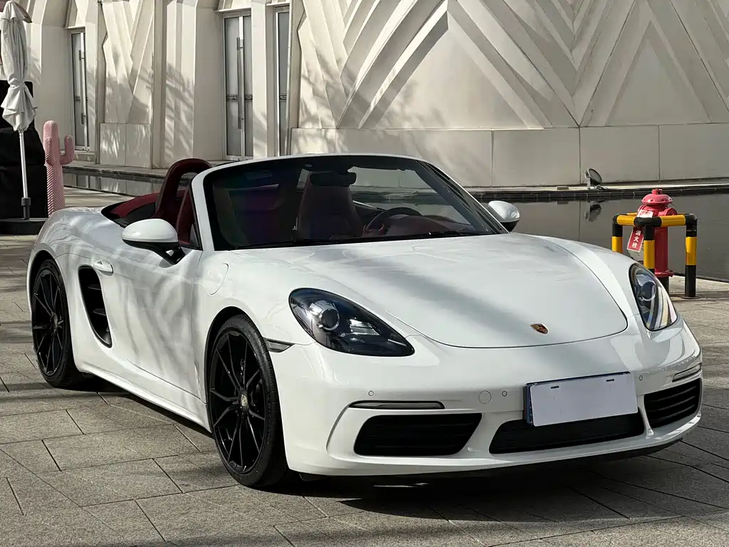 PORSCHE 718