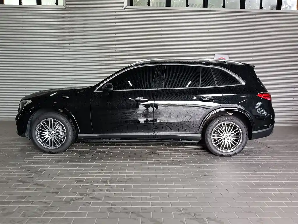Mercedes-Benz GLC 2025 GLC 300 L 4MATIC 5 мест