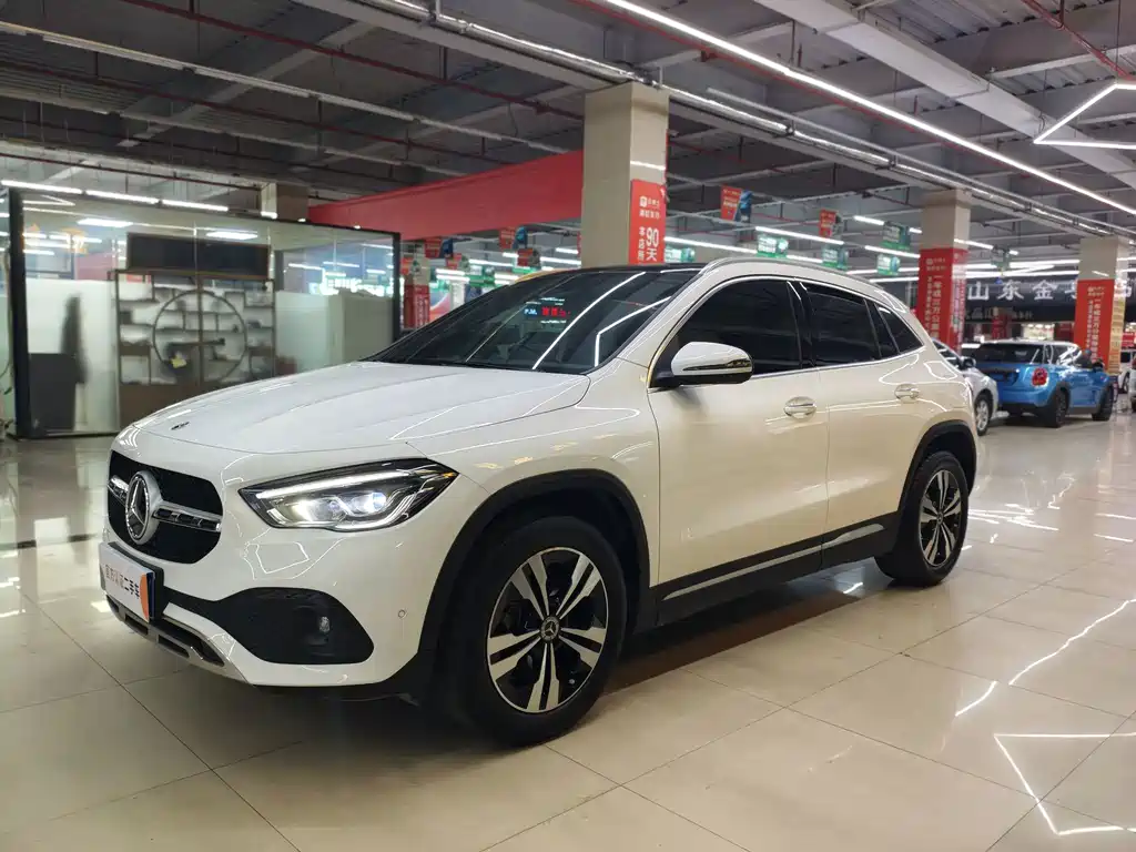 Mercedes-Benz GLA
