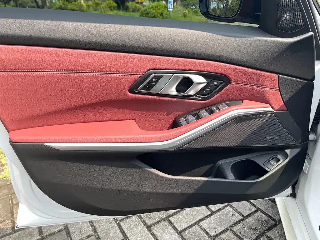 BMW 3 Series — миниатюра 12