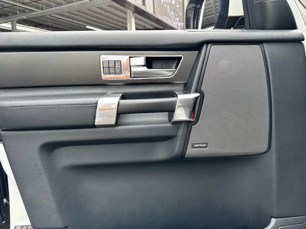 Land Rover Discovery — миниатюра 18