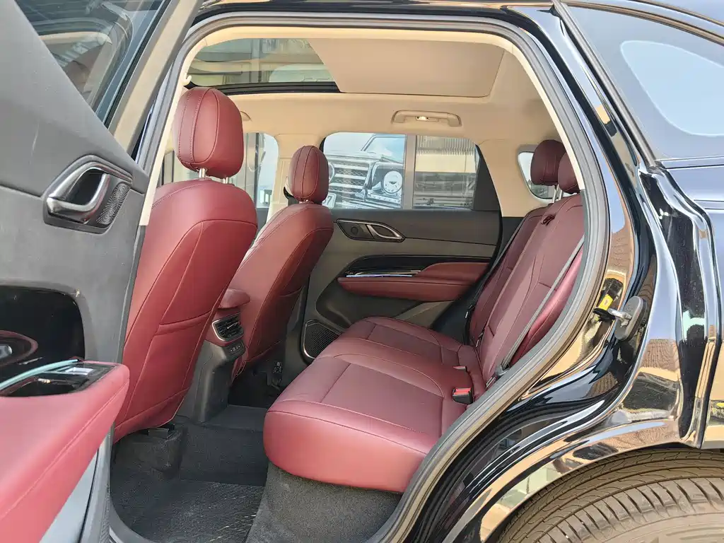 Hongqi Hongqi HS3 PHEV — миниатюра 6