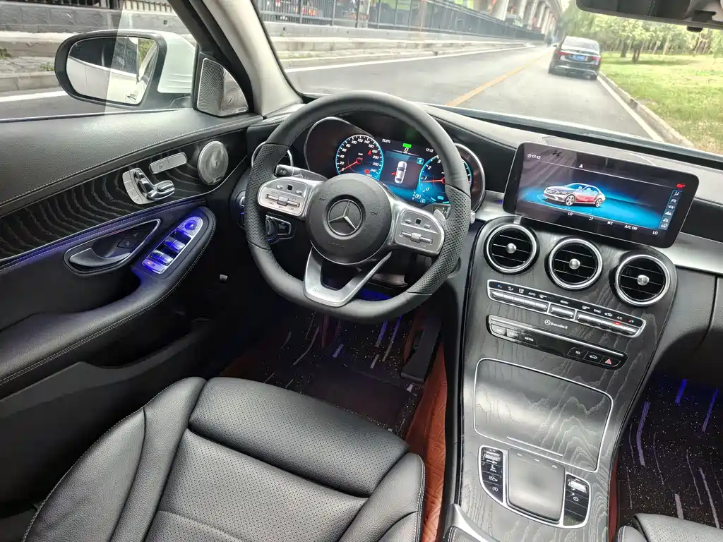 Mercedes-Benz C-Class — миниатюра 6