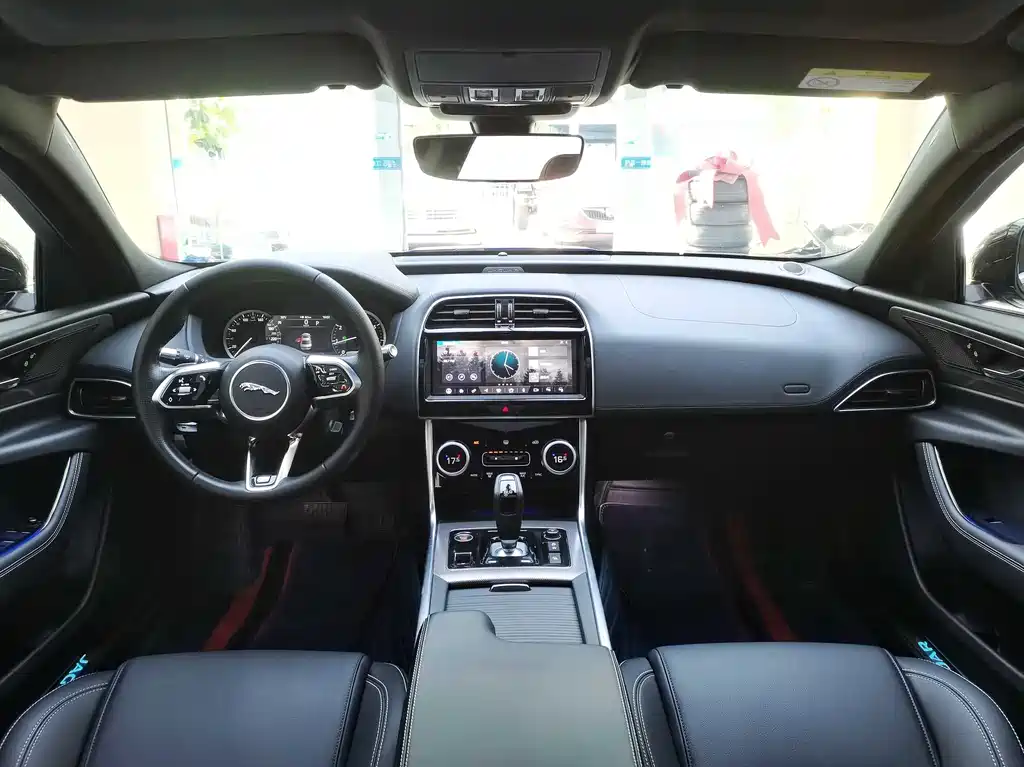 Jaguar XEL 2020 2.0T 200PS R-DYNAMIC S Sport