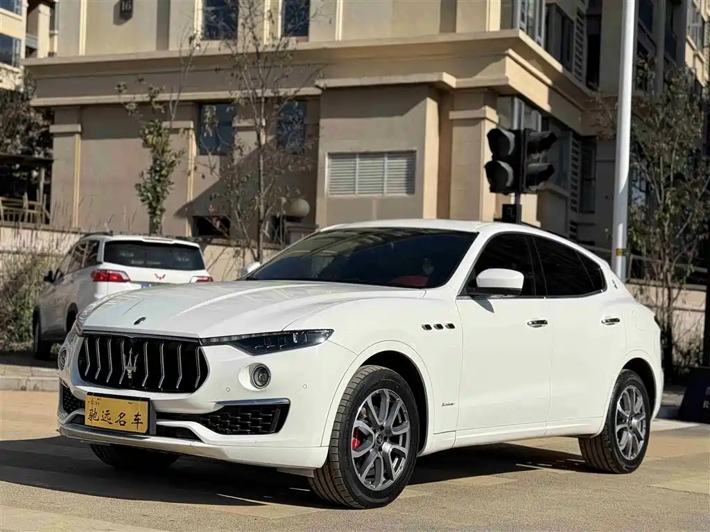 MASERATI LEVANTE