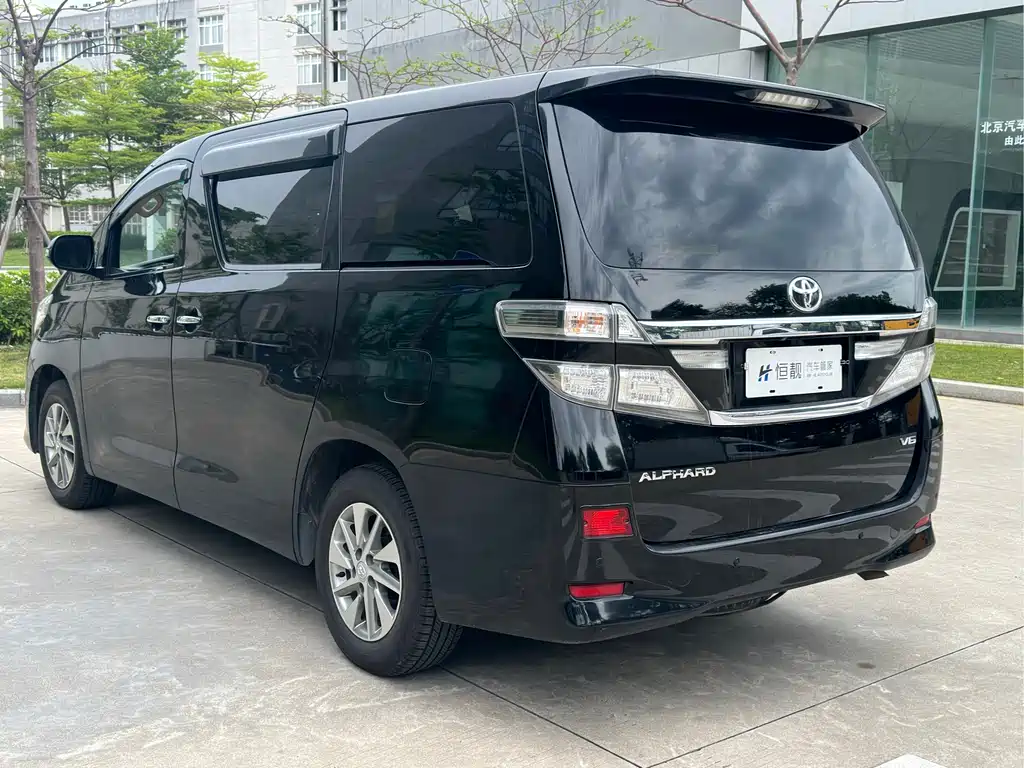 Toyota Alphard 2012 3.5L Luxury