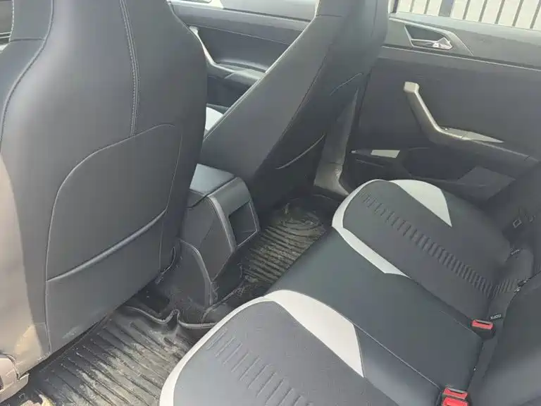 Volkswagen Polo — миниатюра 4